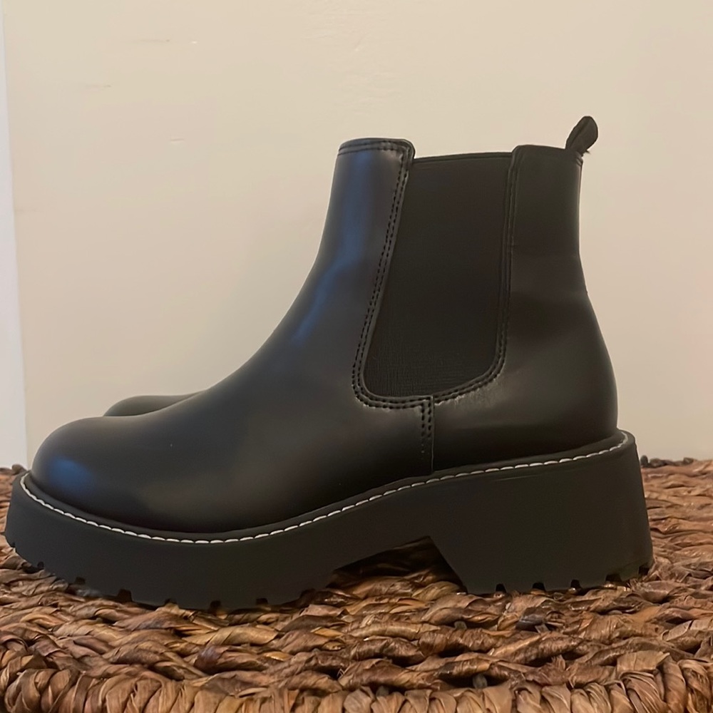 Chunky Chelsea Boots